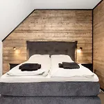 Modern I I Family & Groups Apartman Harstad