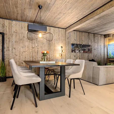 Modern I I Family & Groups *