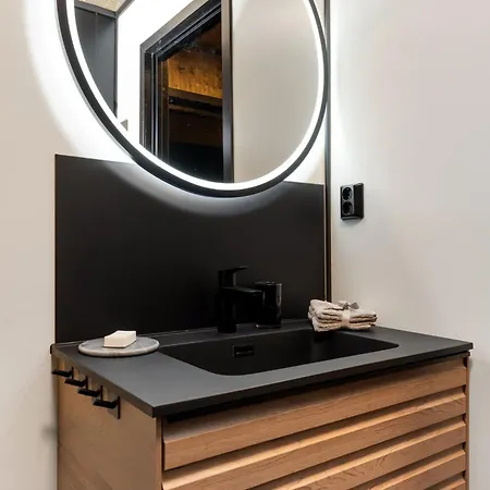 Modern I I Family & Groups * Harstad