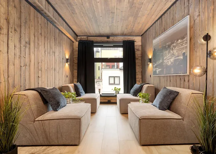 Modern I I Family & Groups