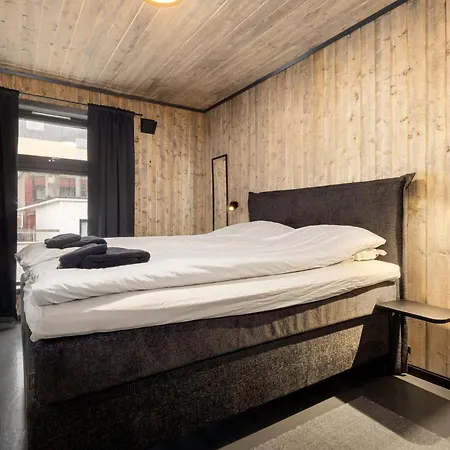 Modern I I Family & Groups